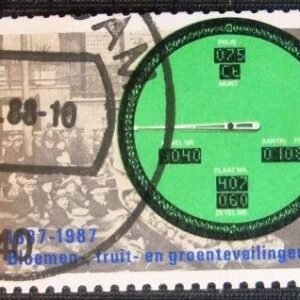 1987 - Auction and a modern auction clock - 1987